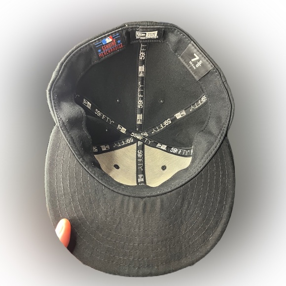 Toronto Blue Jays Blackout 59Fifty Fitted hat, baseball cap - Picture 5 of 7